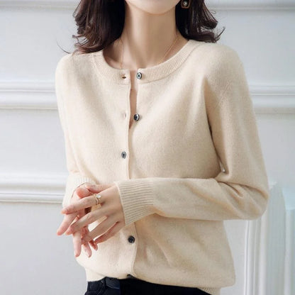 Cardigan en laine à col rond pour femme Cozy Elegance