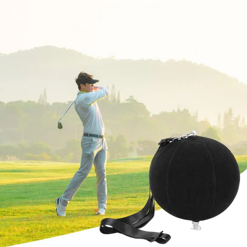 Schwarzer Golf-Smartball zur Schwungkorrektur