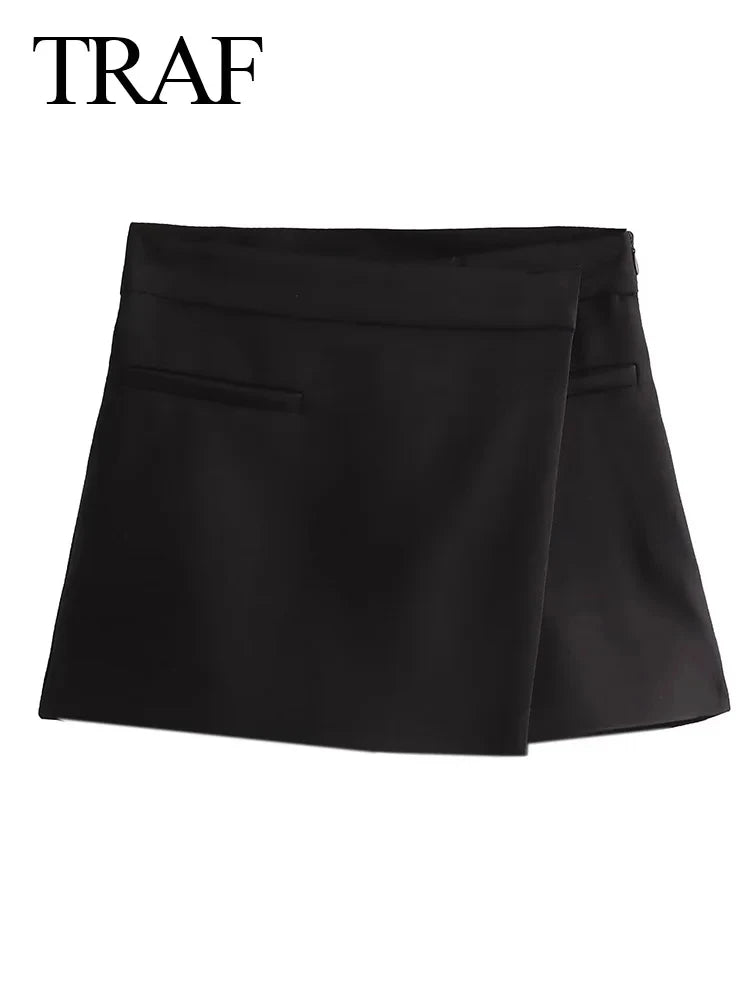 TRAF Damen Shorts mit asymmetrischem Rock und hoher Taille